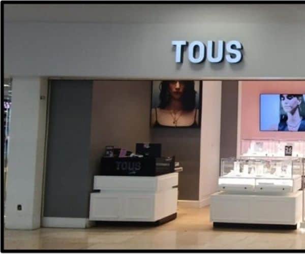 TOUS - AEROPUERTO INTERNACIONAL CANCUN T2